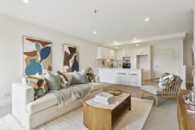 Stunning 2-bedroom apartment with balcony views