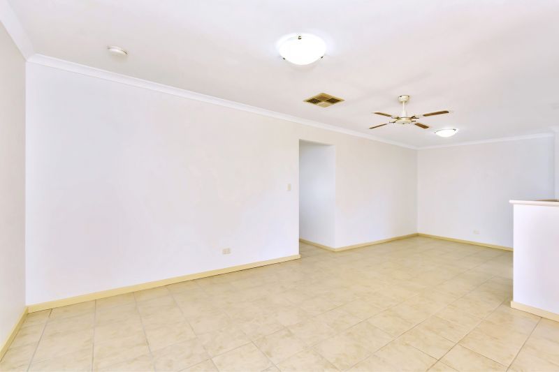 ARCADIA WATERS MADDINGTON - Enjoy The Serenity & Rear Gable Patio