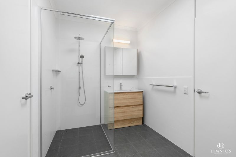 Low maintenance lifestyle in a prime location