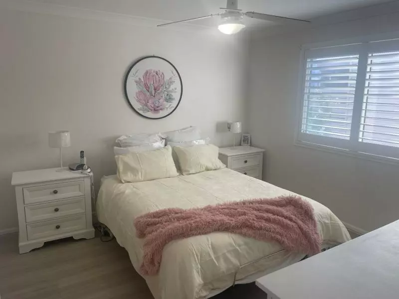 IMMACULATE 2-BEDROOM