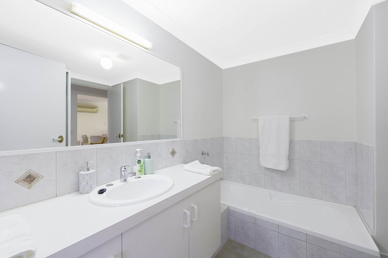 Refreshed Villa with Sunlit Patio and Open-Plan Living