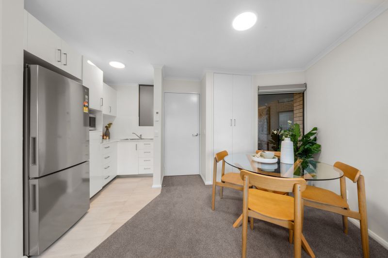 Apartment with lovely views of the surrounding gardens