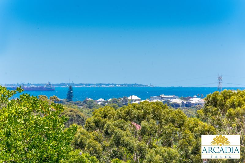 ARCADIA WATERS BICTON - This Apartment is Sure to Impress...