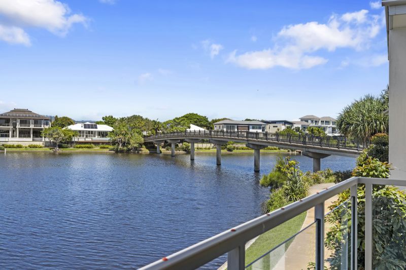 Stunning Three Bedroom Luxury Home with Breathtaking Water Views