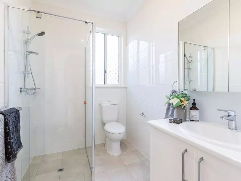 Live in style and prestige by the sea!