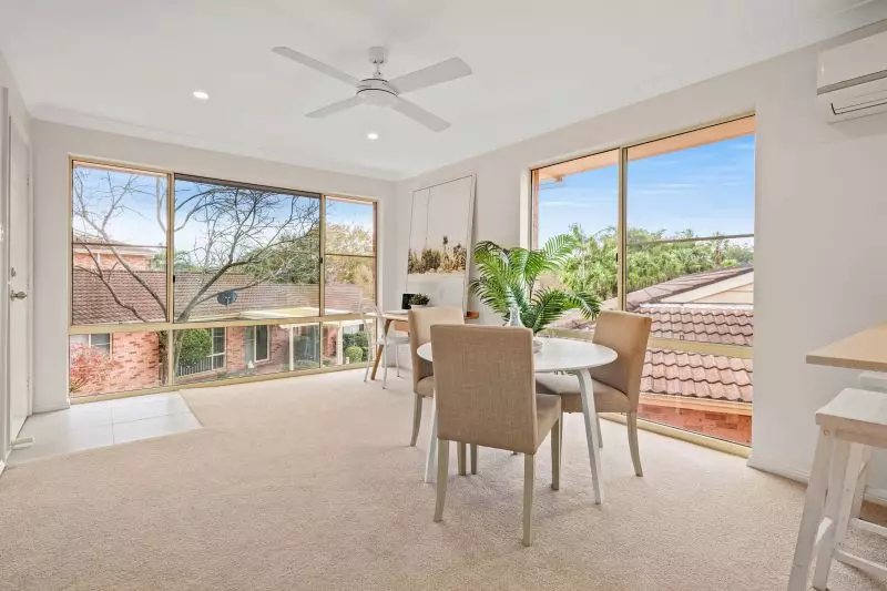 Spacious home just steps away from village amenities and Erina Fair