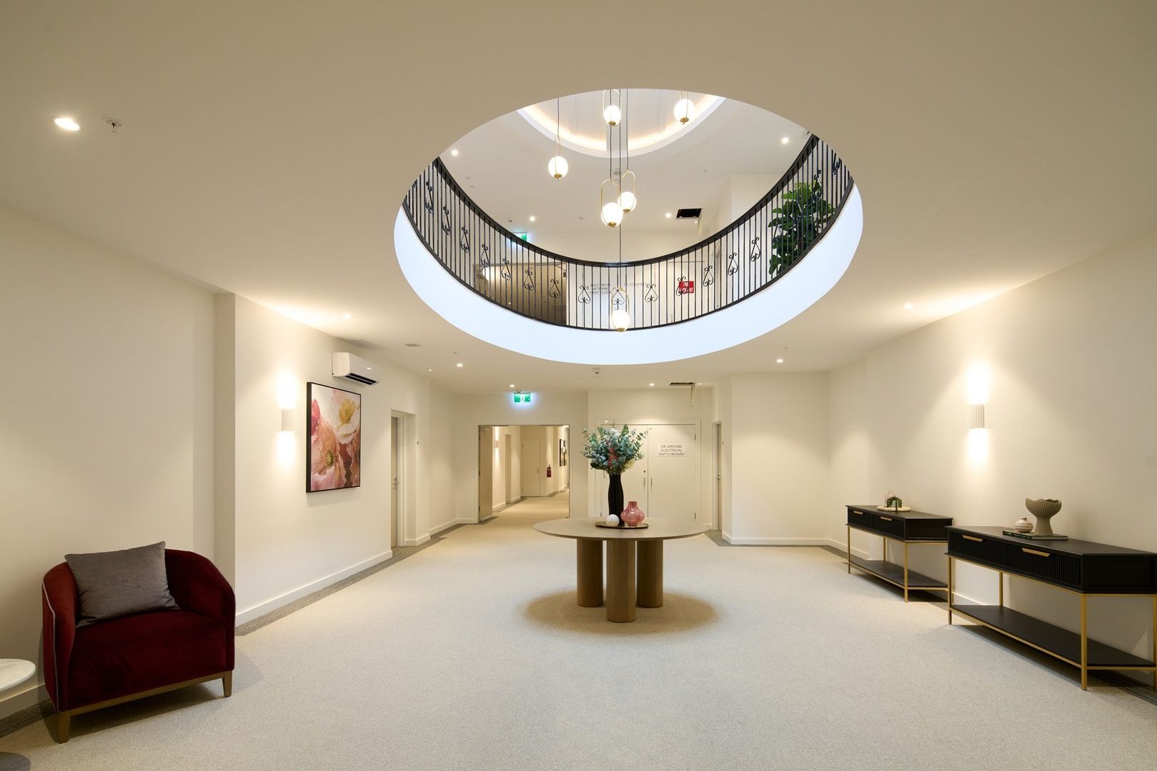 First-floor 2-bedroom corner apartment