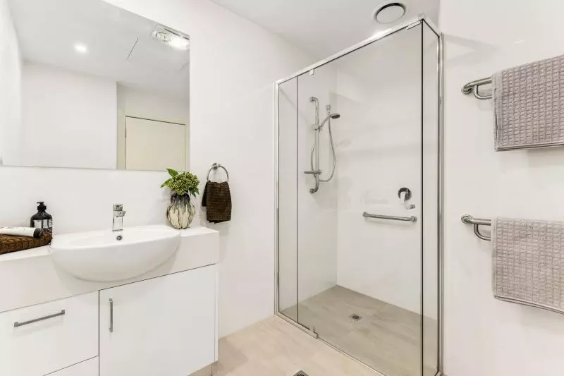 Stylish west-facing two-bedroom apartment!