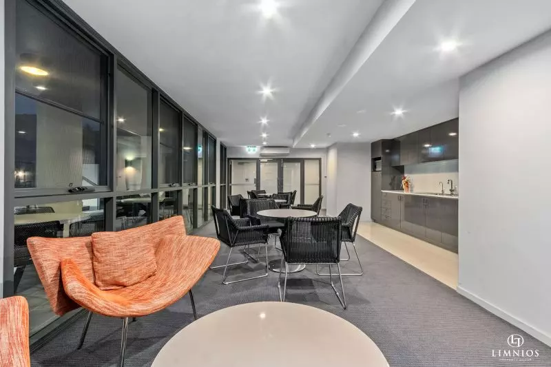 Lifestyle Investment On The City Fringe!