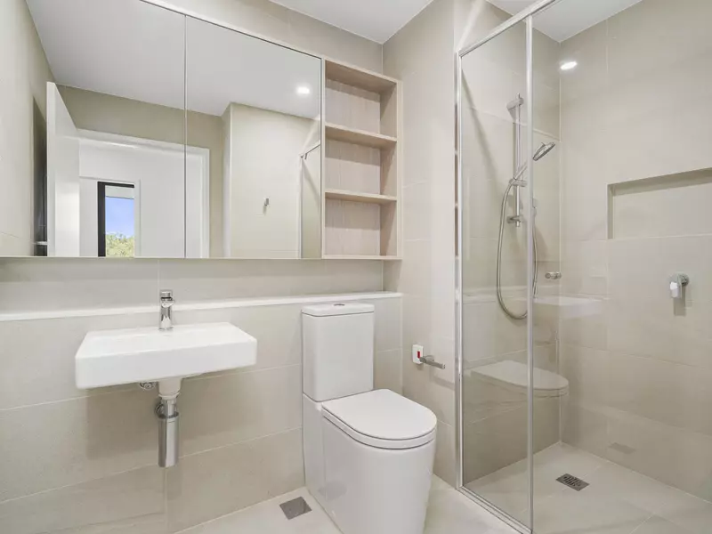 Luxury 'Falcon Design' with Spectacular Bushland Views