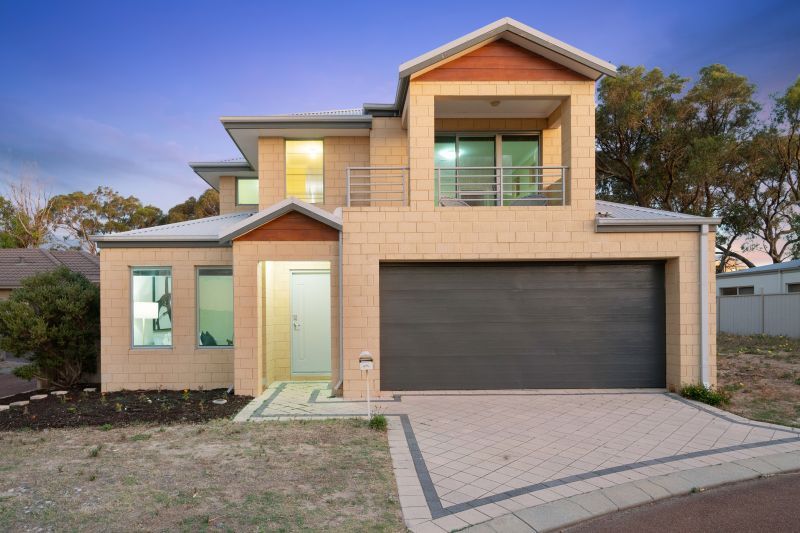 Beachside and Coastal Retreat Living!