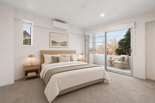 Spacious third-floor apartment with city views