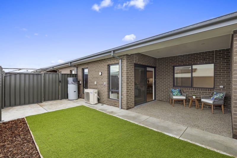 Elegant New 'Peacock' Floorplan Retreat with Open-Plan Design