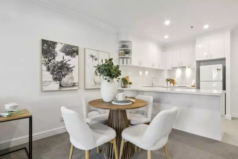 Spacious one-bedroom first-floor apartment