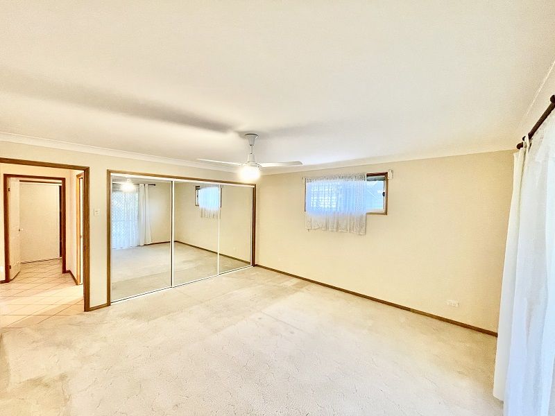 3-bedroom Home with bushland views - GREENBANK GARDENS