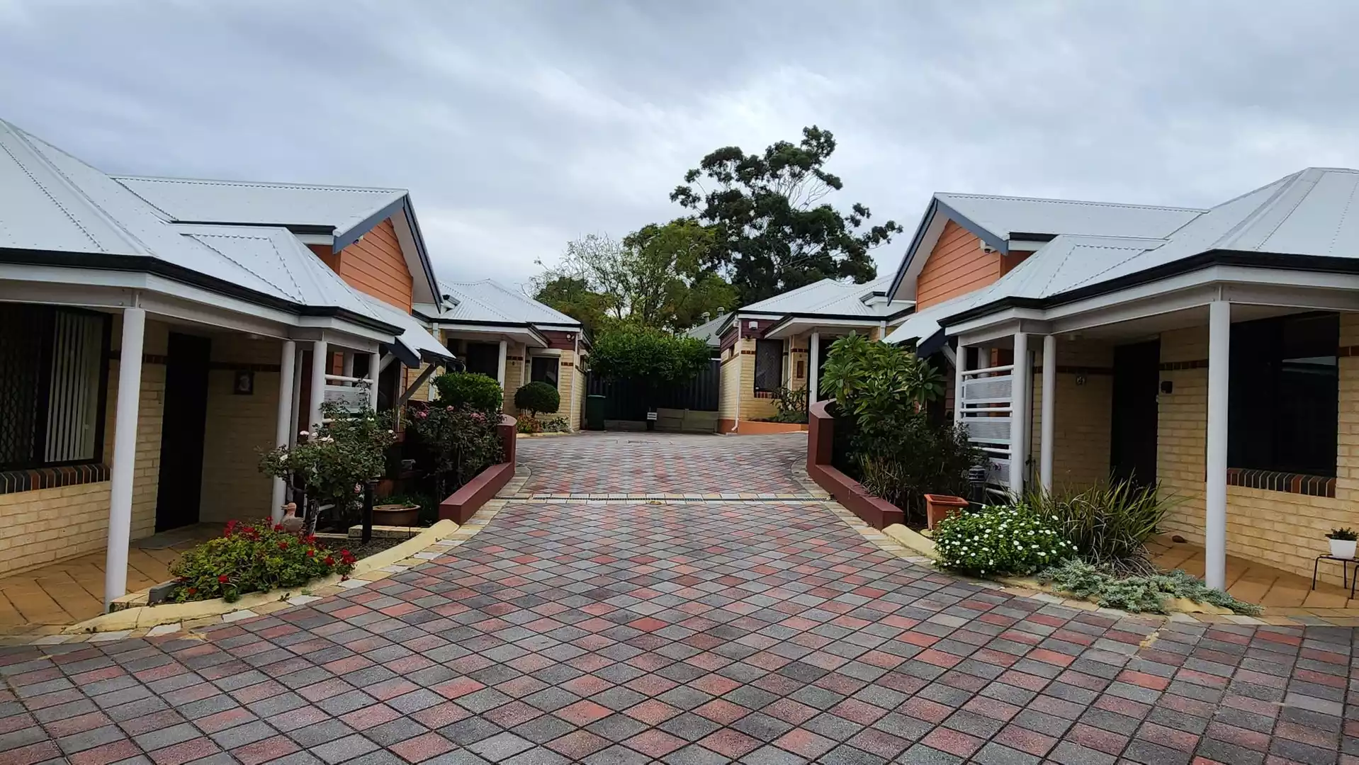 Over 55's - 2 bedroom Independent Living Unit in a Retirement Village - Innaloo 