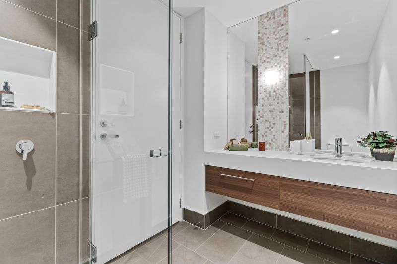 Enjoy Effortless Retirement Living in a Modern 3-Bed Carlton Apartment