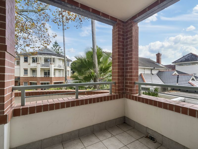 Move-in ready luxurious serviced apartment