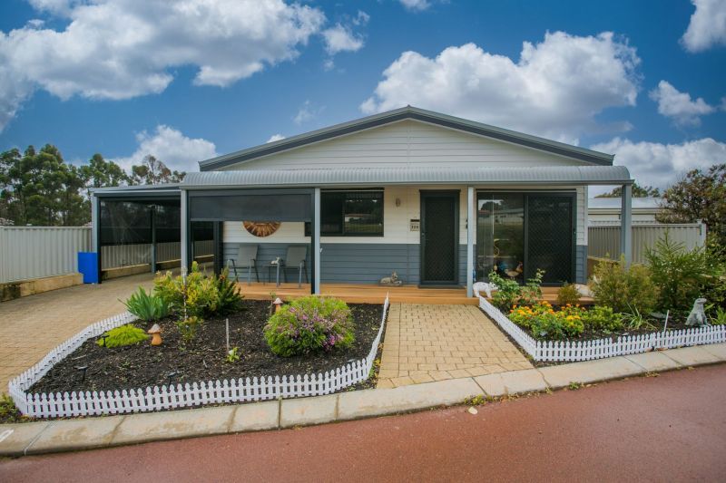 2 bedroom 2 Bathroom Plus Study