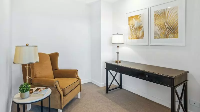 Spacious courtyard apartment surrounded by established gardens