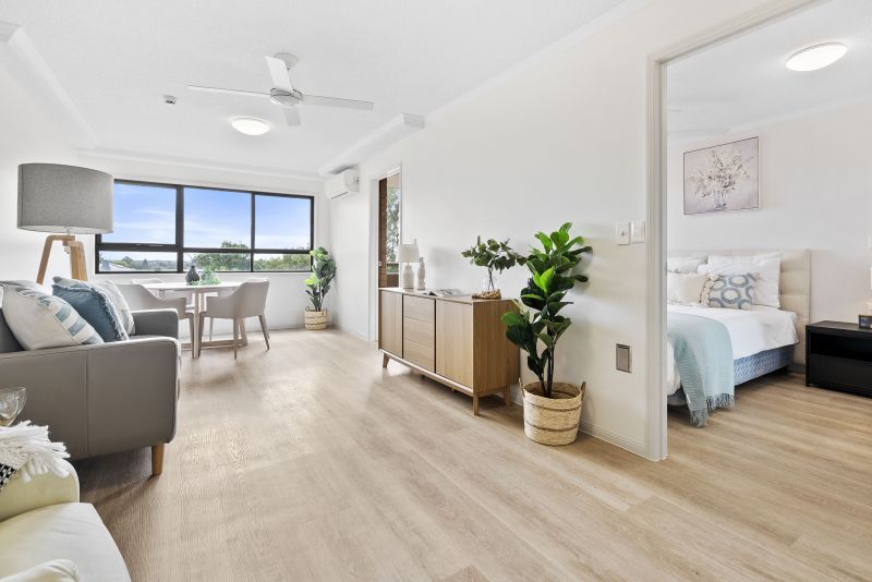 Charming 1-bedroom living with a private balcony