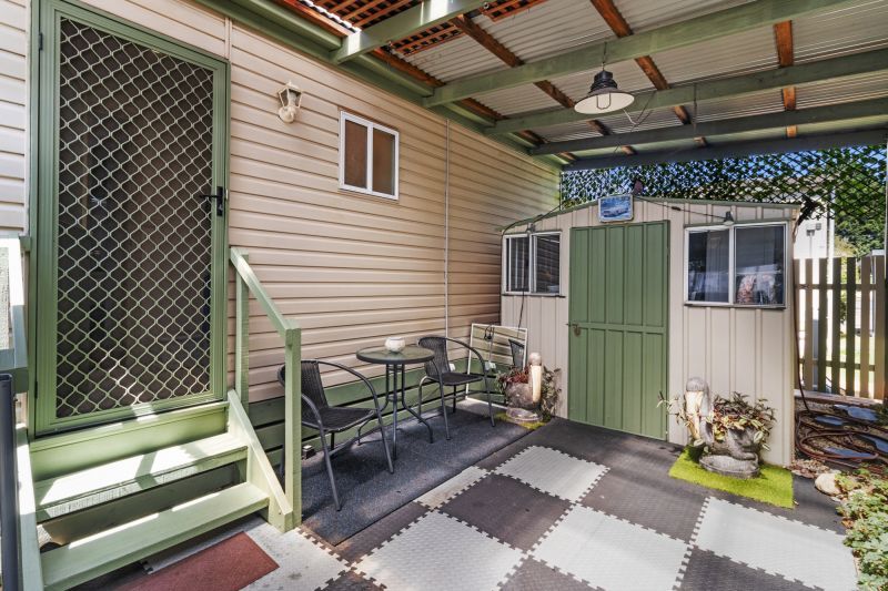 Recently Renovated Two Bedroom - Wake Up in Paradise Every Day