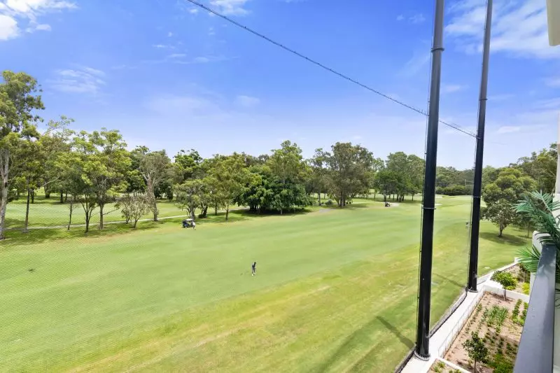 Top Floor Golf Course Views