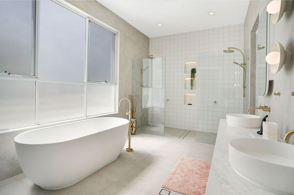 Luxury Living at Home 122, Palm Lake Resort Pelican Waters