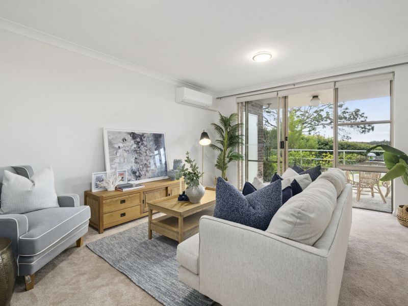 Spacious ground floor villa with garden outlook