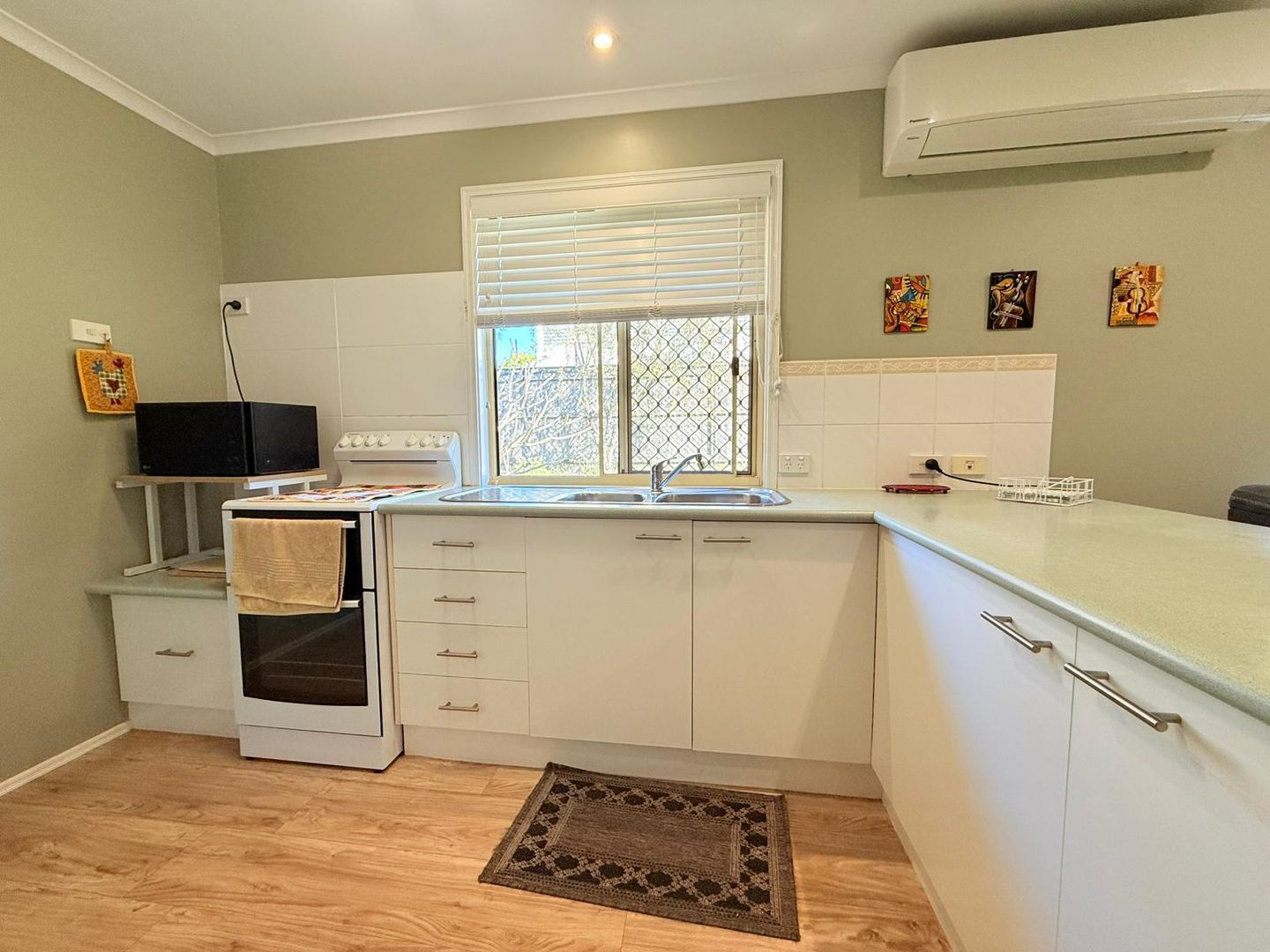 Looking for a Fresh, Inviting Home in a quite position in an Over 50's complex?