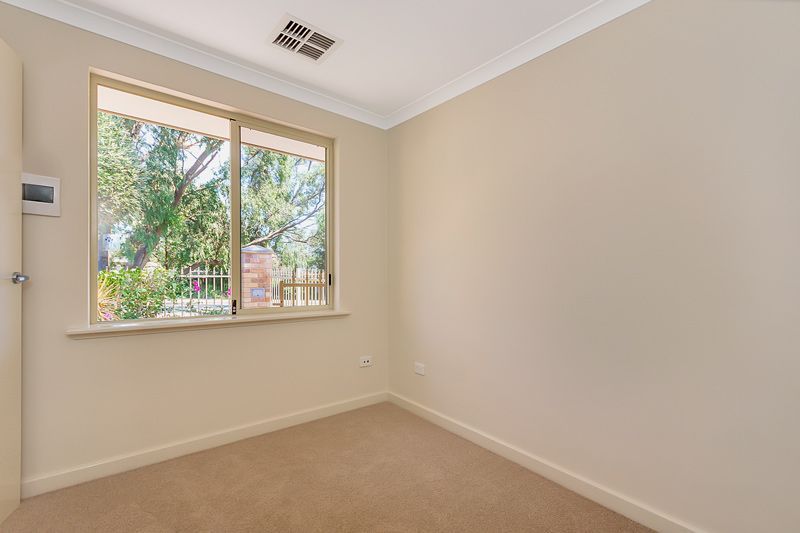 ARCADIA WATERS MANDURAH - Beautiful Established Garden