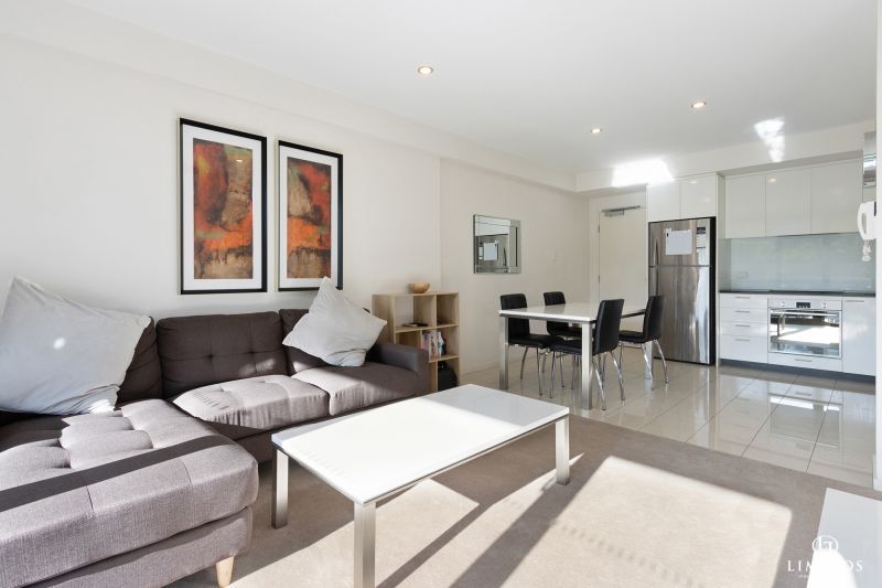 Lifestyle Investment On The City Fringe!