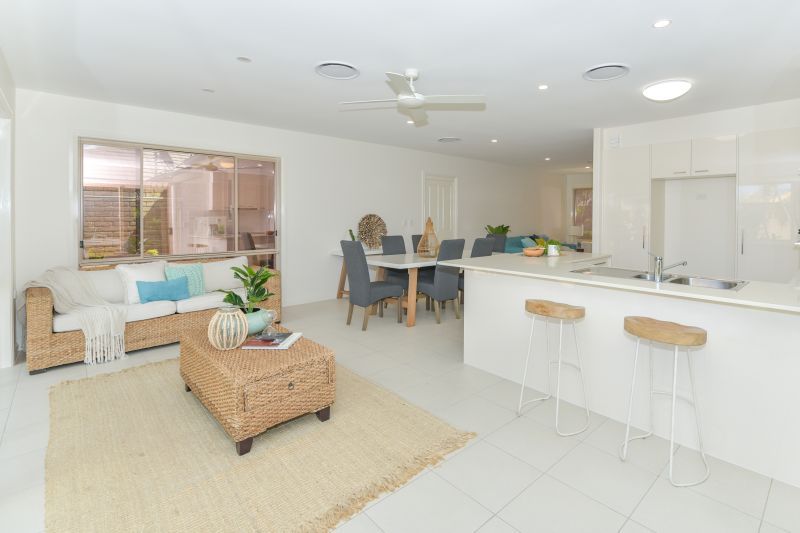 Fully refurbished freestanding villa