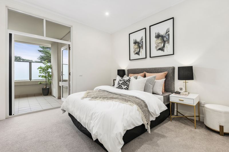 West-facing two-bedroom apartment!