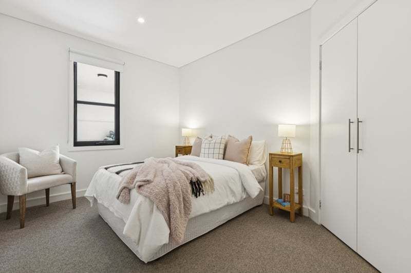 Stylish Space, Sunlit Private Balcony
