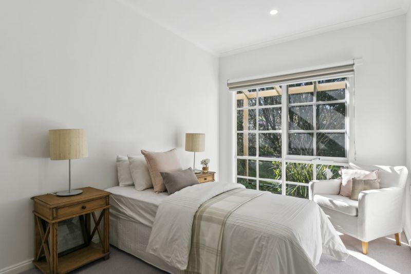 Corner Unit with Courtyard and Vaulted Ceilings