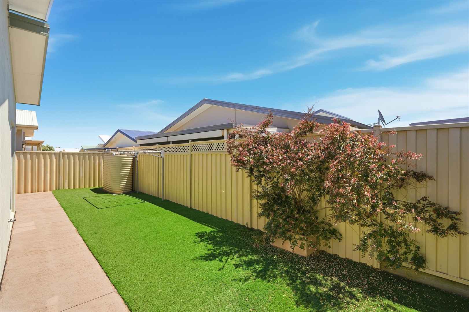 Home 211 Palm Lake Resort Truganina