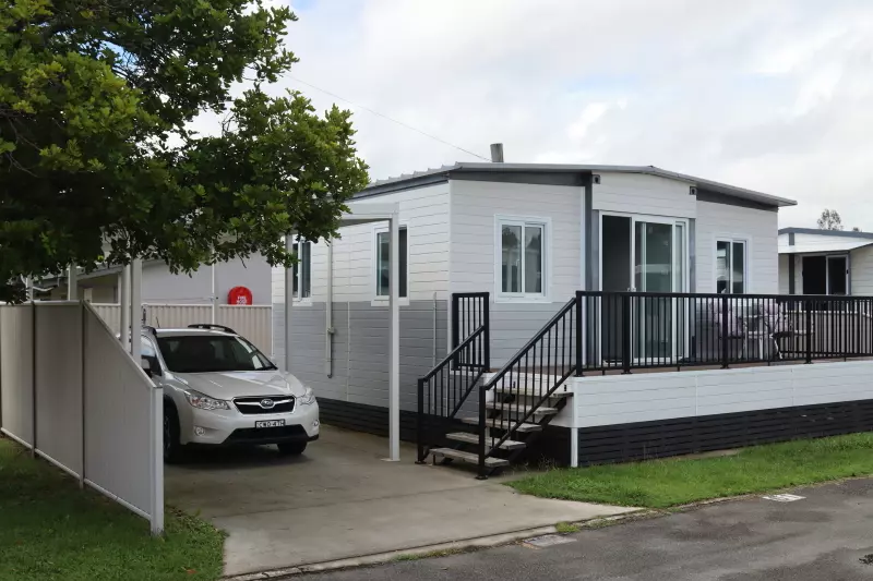 Chinderah Lakes – Over 50’s ‘Pet Friendly’ residential park