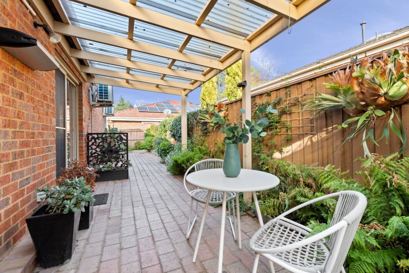 Stylishly updated two-bedroom plus study villa with delightful garden