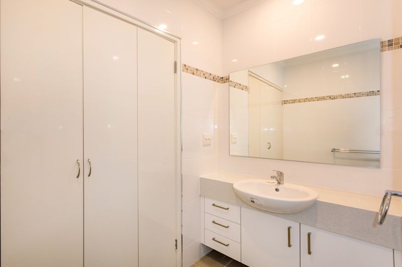 ARCADIA WATERS SWANBOURNE - Overlooks our Beautiful Gardens