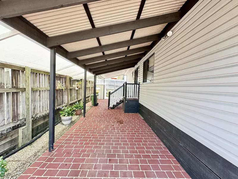 Neat & Tidy over 50’s living - GREENBANK GARDENS