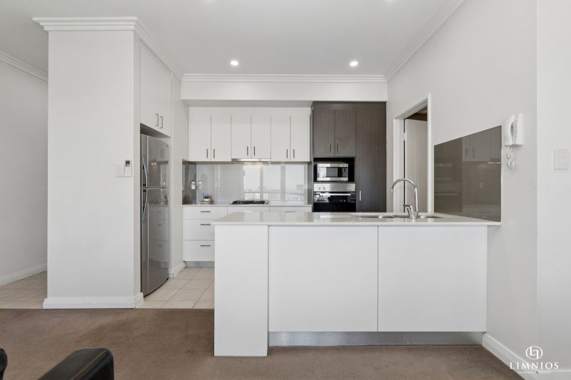 Fully Furnished Inner-City Sanctuary with City Views