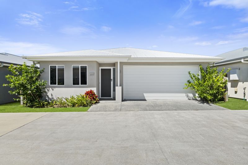 Bright Home with Stunning Outdoor Appeal