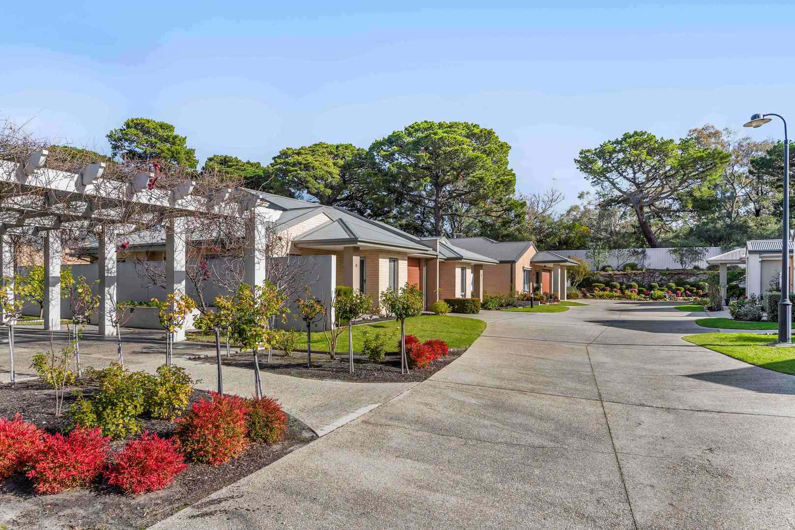 Modern 2 Bedroom Villa in a Peaceful Dingley Village Setting