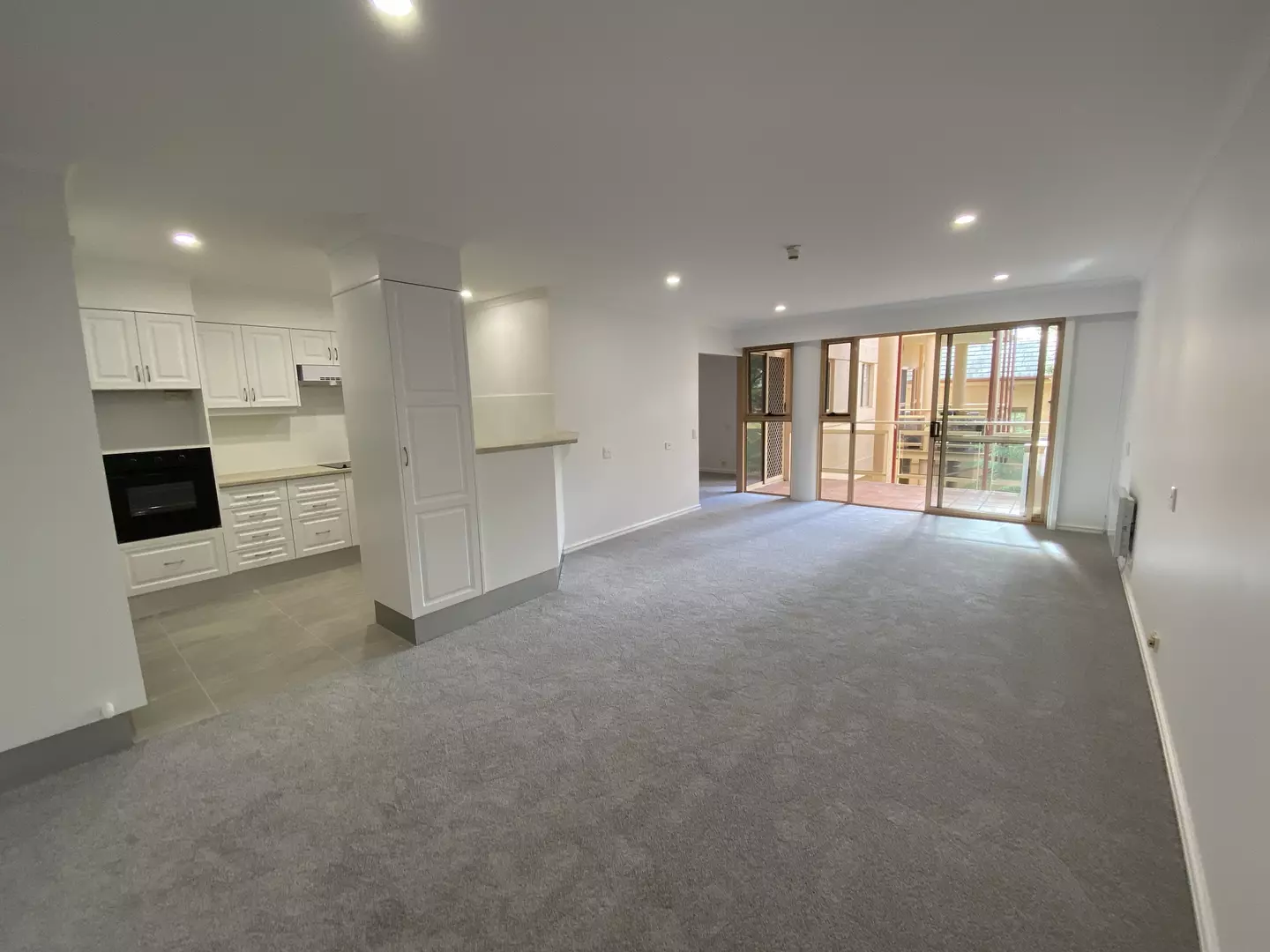 Spacious One Bedroom Apartment with Undercover Balcony