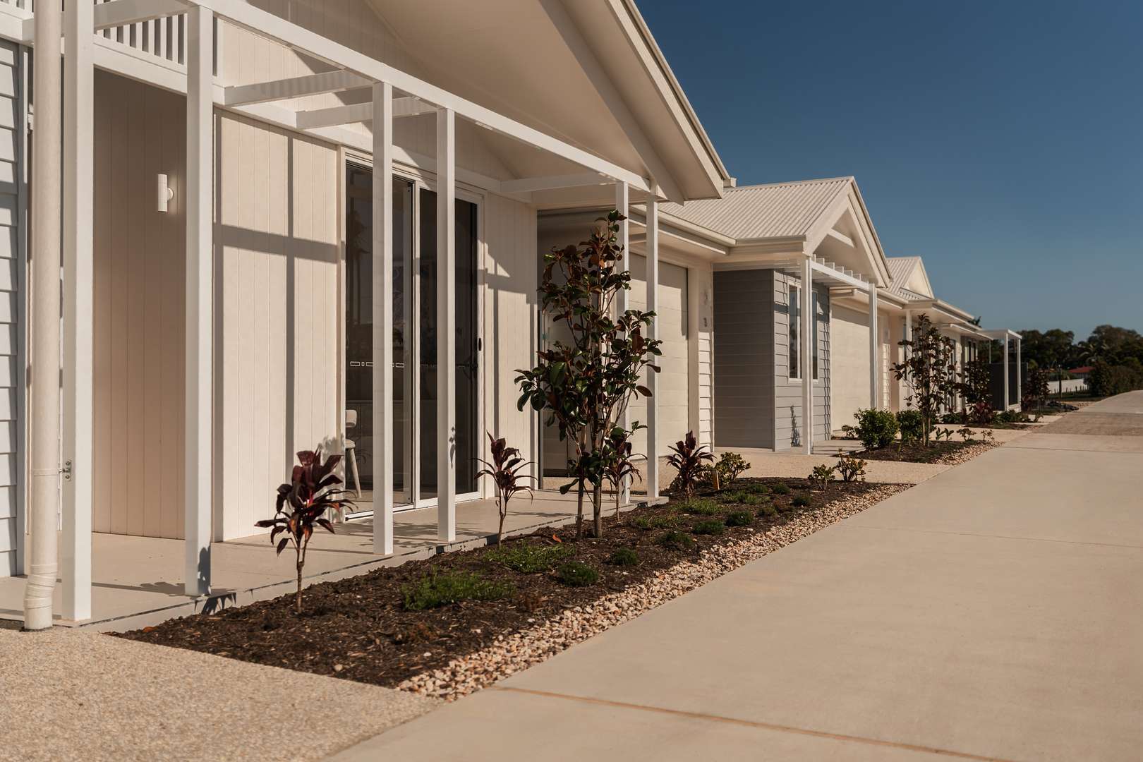 Connected to coast, nature and convenience. Live moments from Moreton Bay's waterfront, surrounded by green open spaces and everything you need for effortless living