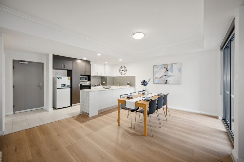 Boutique West Perth Living with Dual Balconies!

Rare Short-Stay Flexibility Moments from the CBD