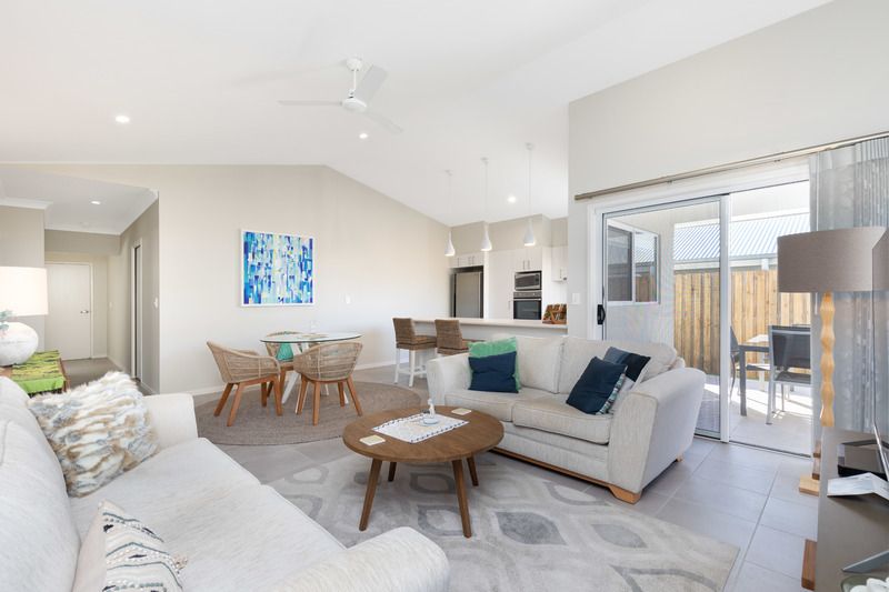 Enjoy nature, birds, gardens and peace and quiet in this immaculate lowset home