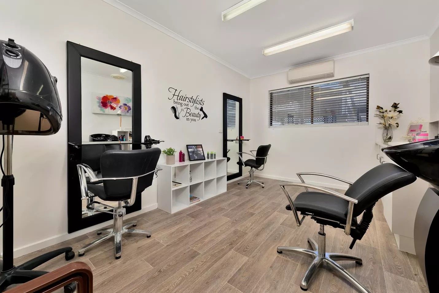 Resthaven North Haven ‘The Haven’ Retirement Living boasts 12 one-bedroom units, 26 two-bedroom units, and 28 serviced apartments in a delightful location near the North Haven beaches.