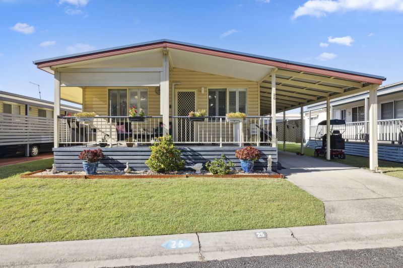 Tranquil Two Bedroom Retreat with Bushland Views